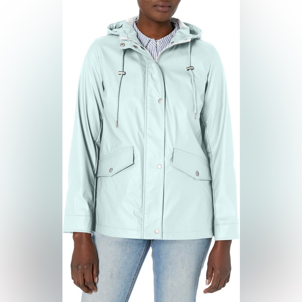 Levi’s raincoat with pockets